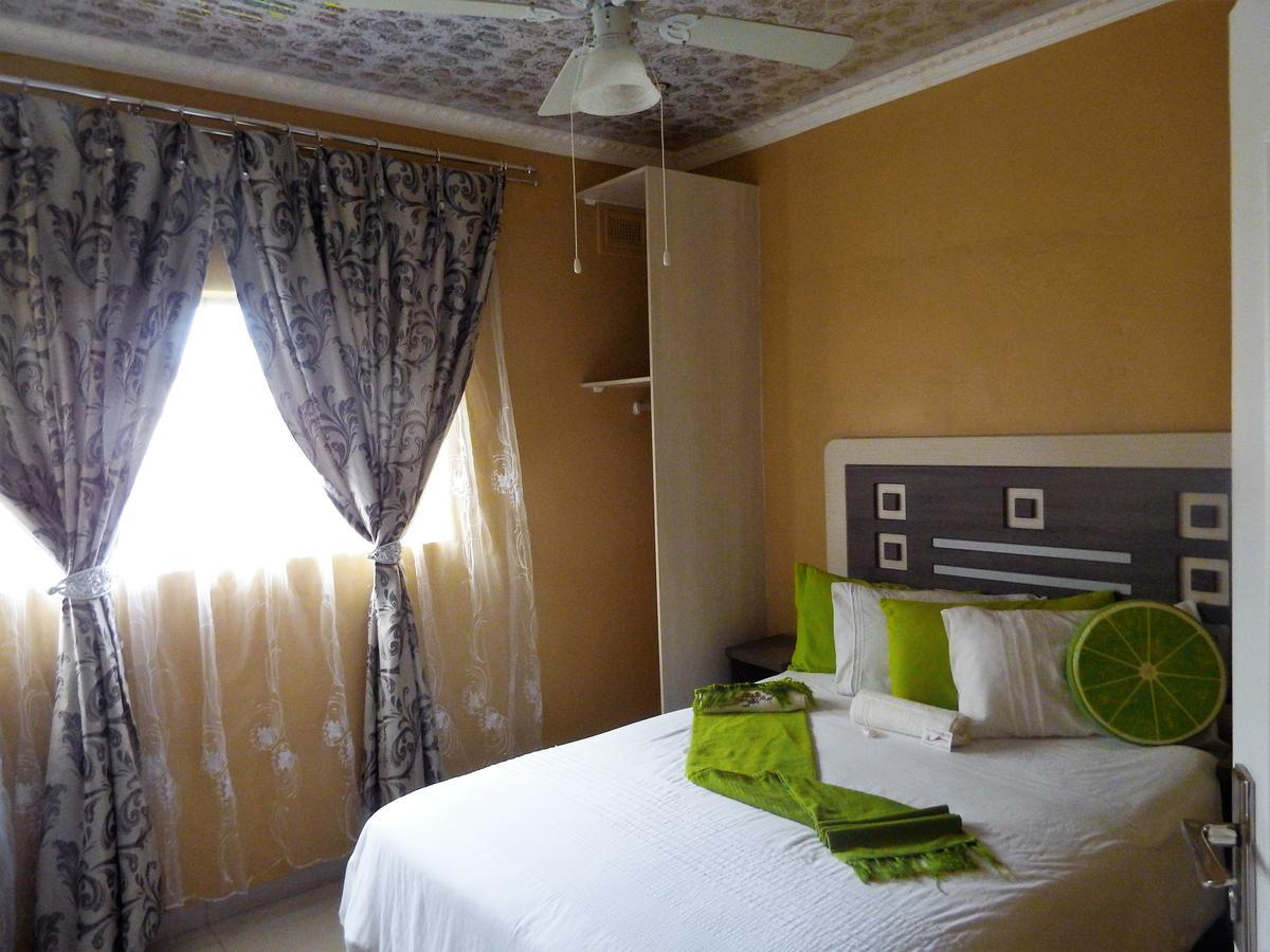 The Whitehouse Hotel Port Shepstone Esterno foto