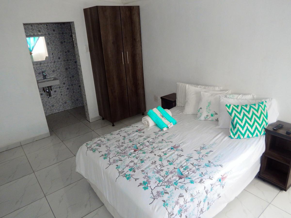 The Whitehouse Hotel Port Shepstone Esterno foto