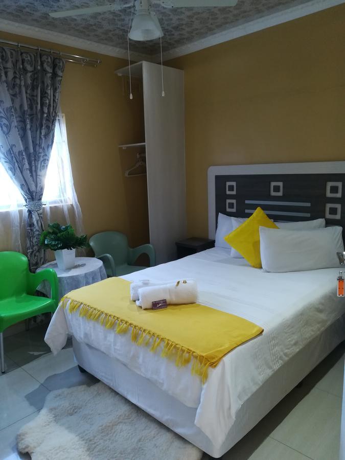 The Whitehouse Hotel Port Shepstone Esterno foto